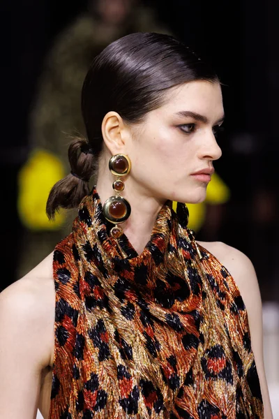 Look 66